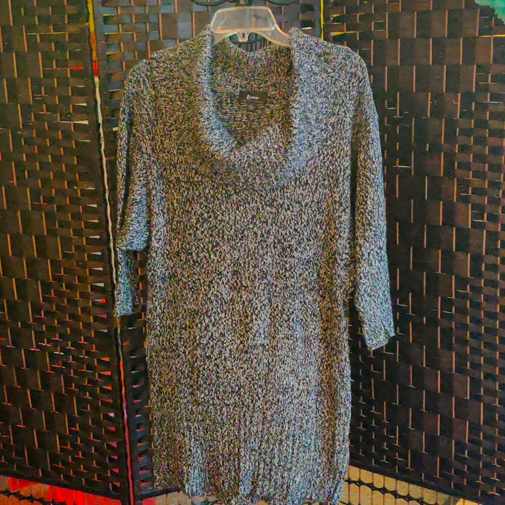 B.wear tunic sweater salt& pepper color